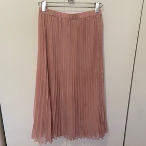 Pleated pink skirt HM Midi